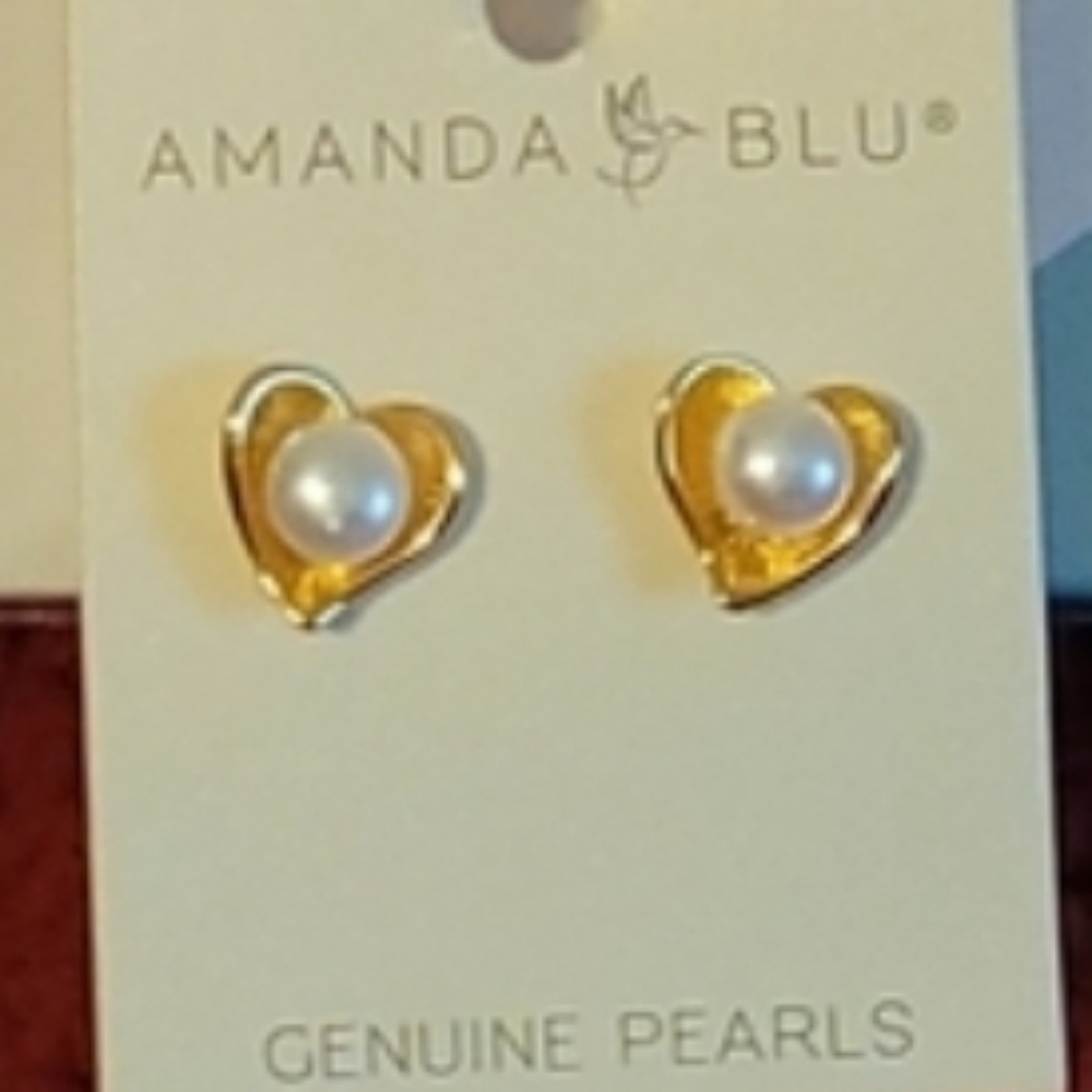 Amanda Blu Gold/White Heart&Pearl Earrings